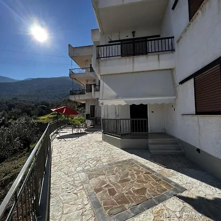 Apartment Theotimi *